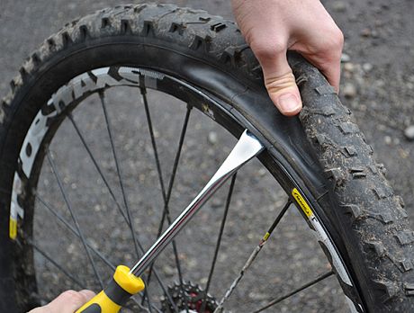 Фото Монтажка профессиональная с ручкой для даунхильных покрышек Pedros 6400025. Купить Монтажка профессиональная с ручкой для даунхильных покрышек Pedros 6400025  в Санкт-Петербурге, доставка по России