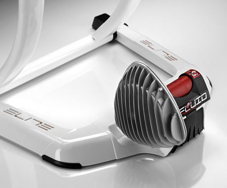 Фото Велостанок Elite Qubo Power Fluid. Купить Велостанок Elite Qubo Power Fluid  в Санкт-Петербурге, доставка по России