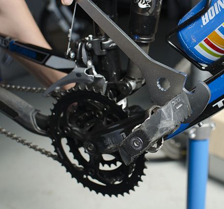 Фото Ключ педальный Unior Profi 1613/2BI. Купить Ключ педальный Unior Profi 1613/2BI  в Санкт-Петербурге, доставка по России