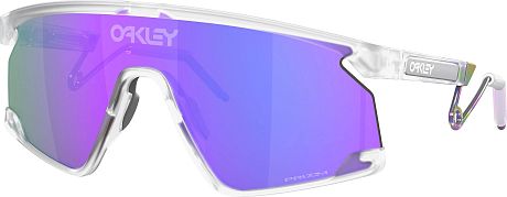 Фото Очки солнцезащитные Oakley BXTR Metal Matte Clear/Prizm Violet. Купить Очки солнцезащитные Oakley BXTR Metal Matte Clear/Prizm Violet  в Санкт-Петербурге, доставка по России