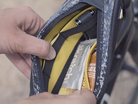 Фото Сумка на раму TOPEAK FastFuel Tribag для триатлона средняя TC2301B. Купить Сумка на раму TOPEAK FastFuel Tribag для триатлона средняя TC2301B  в Санкт-Петербурге, доставка по России