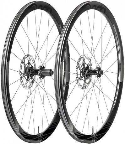 Фото Комплект колес 28" Deda Elementi RS4DB Disc Brake Shimano. Купить Комплект колес 28" Deda Elementi RS4DB Disc Brake Shimano  в Санкт-Петербурге, доставка по России