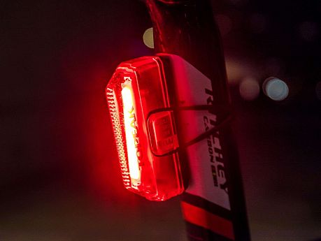 Фото Фонарь задний габаритный Topeak RedLite Aero USB 1W TMS083. Купить Фонарь задний габаритный Topeak RedLite Aero USB 1W TMS083  в Санкт-Петербурге, доставка по России