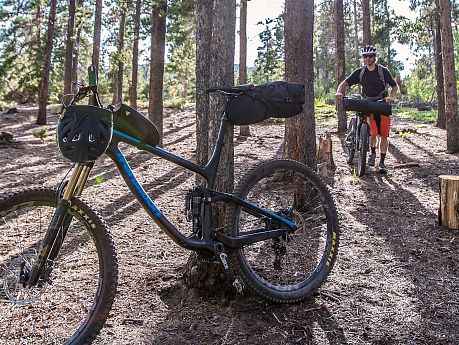 Фото Туристическая подседельная сумка TOPEAK BackLoader 10.0 L TBP-BL2B. Купить Туристическая подседельная сумка TOPEAK BackLoader 10.0 L TBP-BL2B  в Санкт-Петербурге, доставка по России