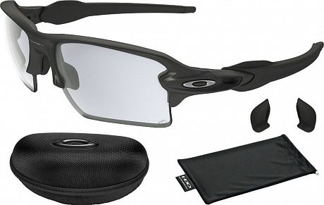 Фото Очки солнцезащитные Oakley Flak 2.0 XL Steel/Clear 50% Black Photochromic Iridium. Купить Очки солнцезащитные Oakley Flak 2.0 XL Steel/Clear 50% Black Photochromic Iridium  в Санкт-Петербурге, доставка по России