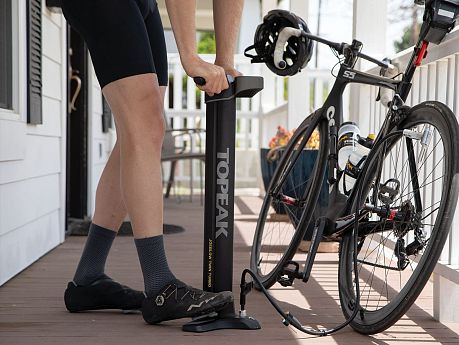 Фото Насос напольный Topeak Joeblow Twin Turbo TJB-TT1. Купить Насос напольный Topeak Joeblow Twin Turbo TJB-TT1  в Санкт-Петербурге, доставка по России
